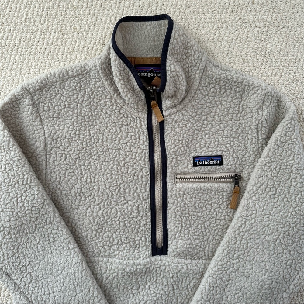 Patagonia Cream Sherpa Fleece Pullover with Navy Trim - Picture 2 of 7
